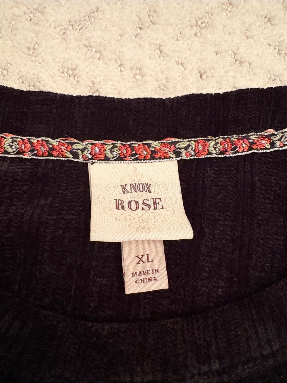 Knox Rose Black Chenille Sweater With Crochet Cut Out Sleeve Size XL Dark Boho - Picture 4 of 11